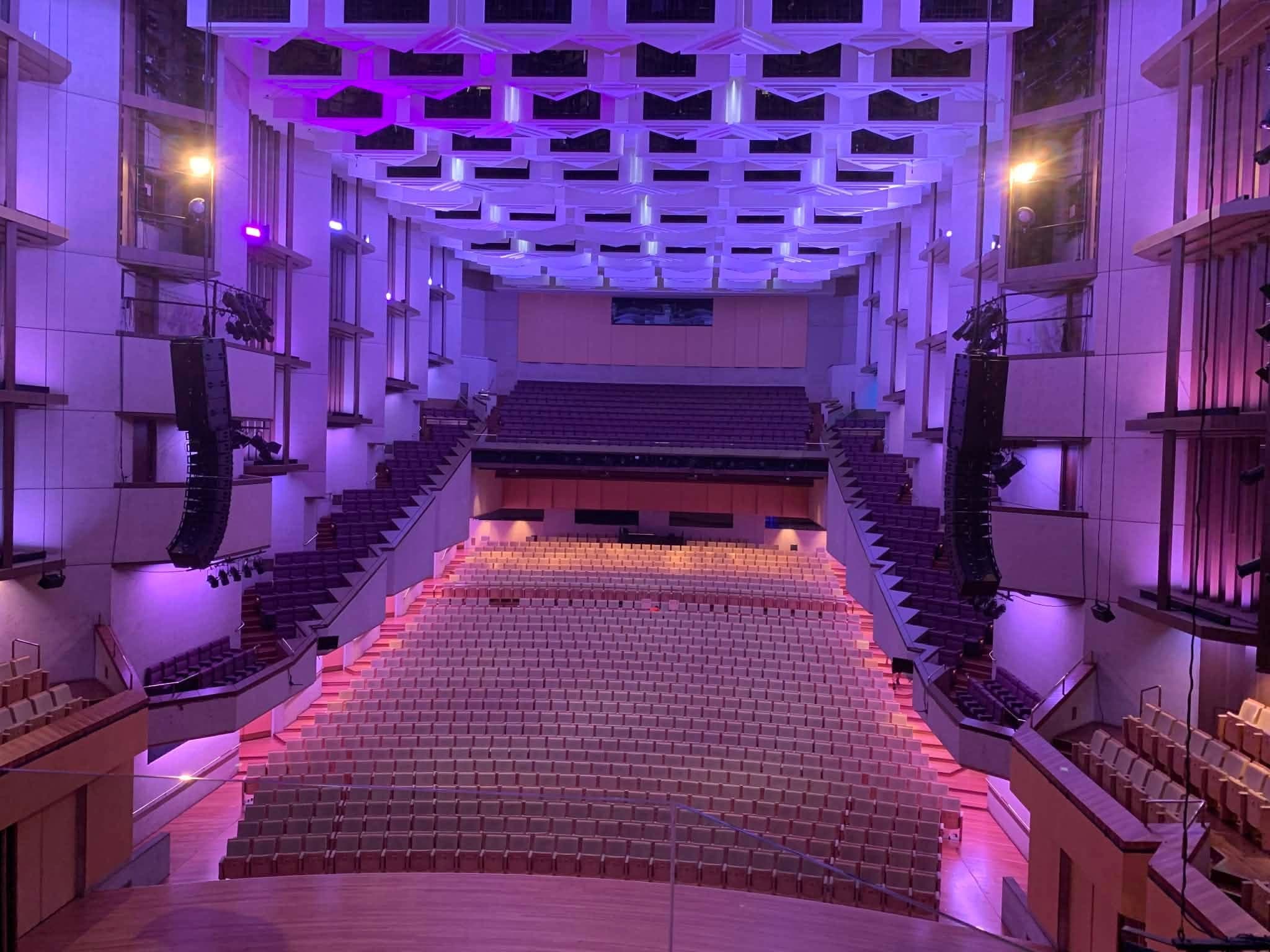 Cleaning the Swell at QPAC — photo 2 of 14